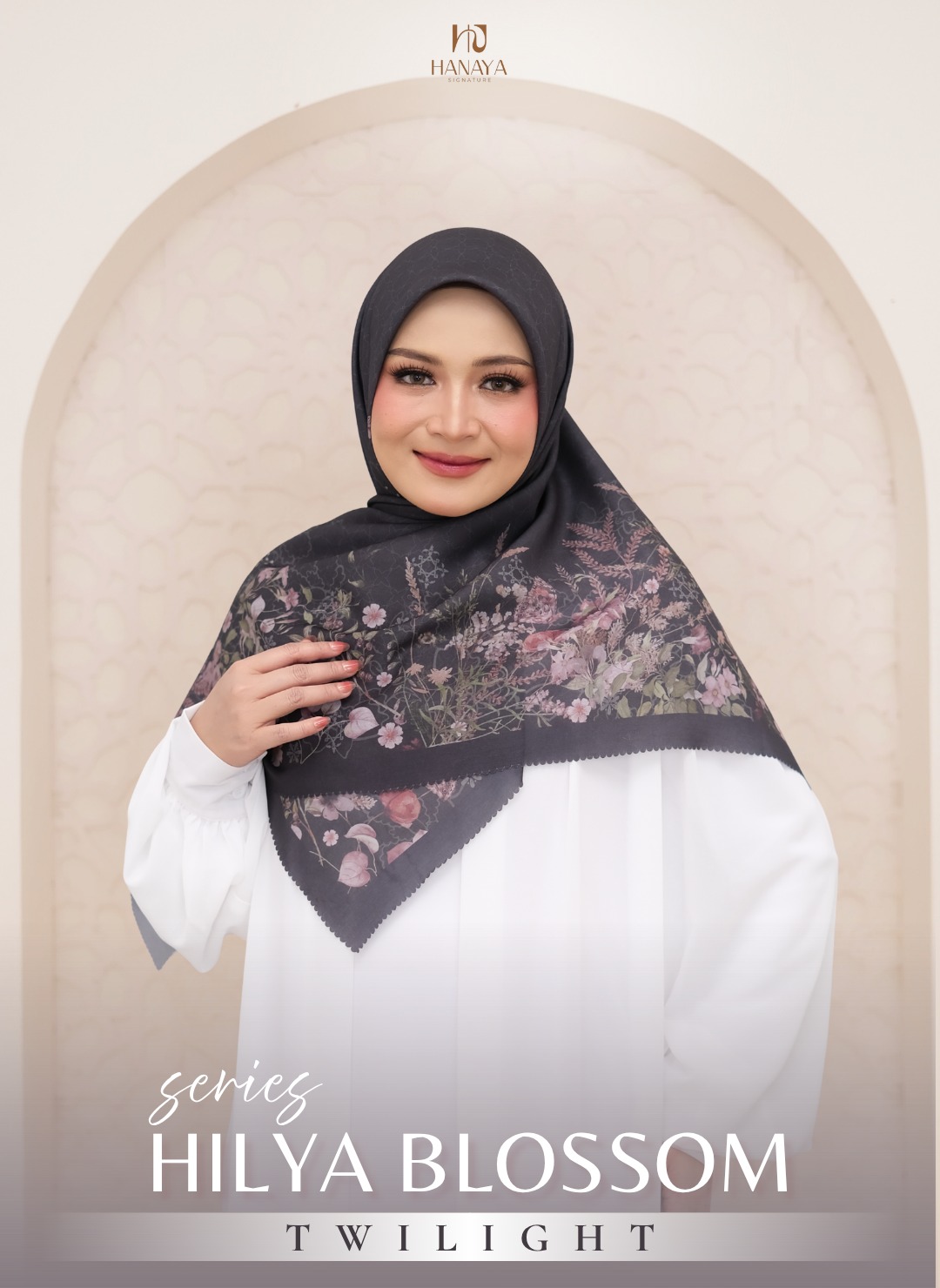 LANA VEIL & HILYA BLOSOOM